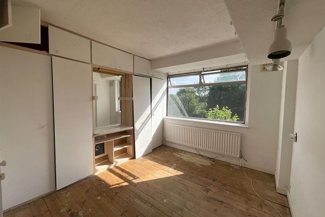 3 bed semi-detached house