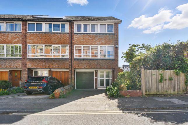 Sycamore Place, York 3 bed house for sale