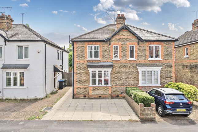 Station Road, West Byfleet, KT14 2 bed semi