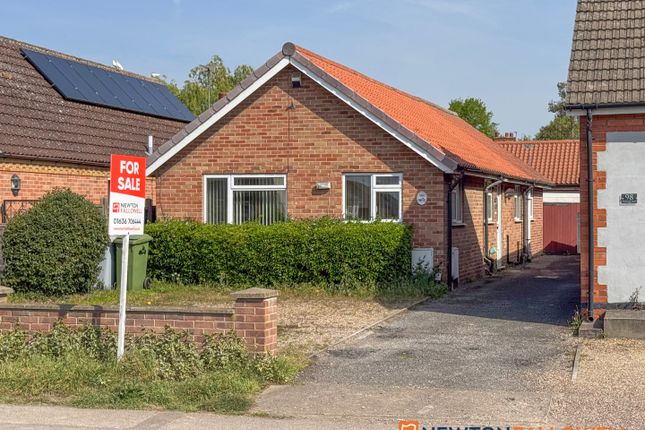 Hawton Lane, Balderton NG24 3 bed detached bungalow for sale