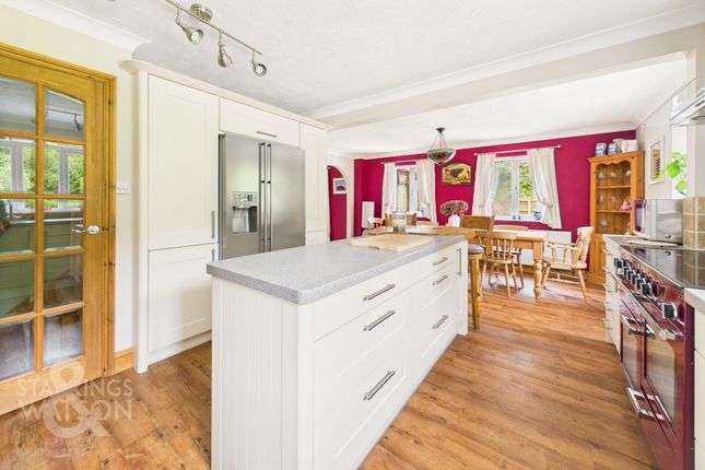 Yarmouth Road, Blofield, Norwich 4 bed detached house for sale
