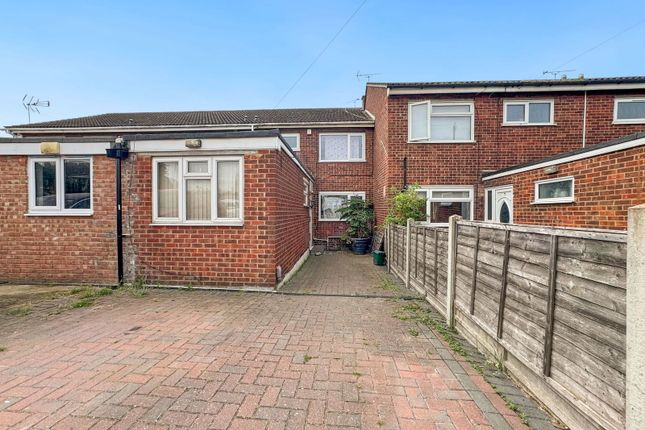 Galsworthy Road, Tilbury RM18 3 bed terraced house for sale