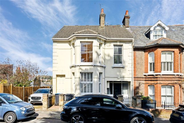 5 bedroom end of terrace house for sale