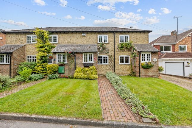 Stoneleigh Road, Limpsfield Chart... 2 bed terraced house for sale