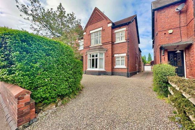 3 bedroom flat for sale