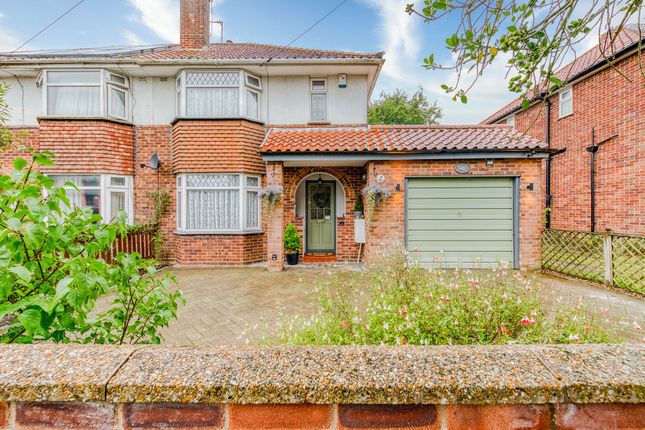 3 bedroom semi-detached house for sale