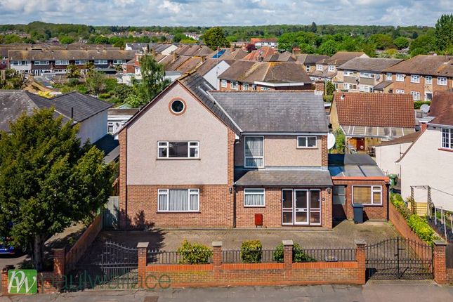 Stanstead Road, Hoddesdon 4 bed detached house for sale
