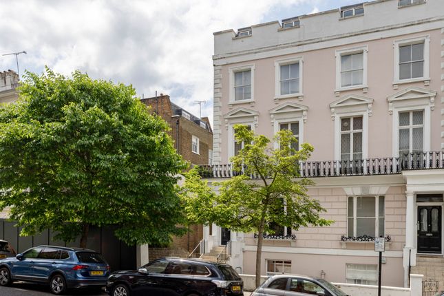 Denbigh Road, London, W11 2 bed apartment for sale