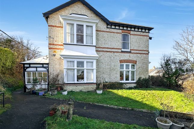 6 bedroom detached house for sale