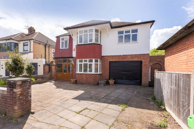 London Road, Langley SL3 6 bed detached house for sale