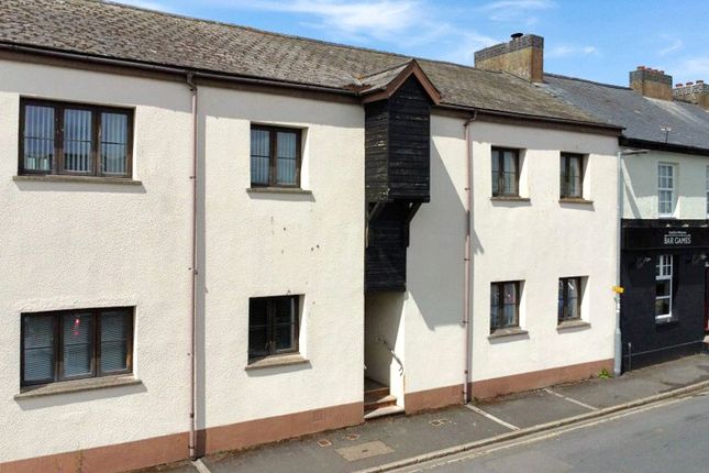 Rolle Quay, Barnstaple, Devon, EX31 2 bed apartment for sale