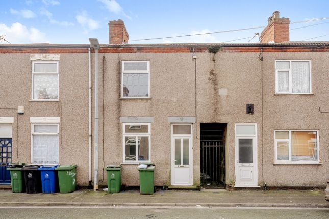 Castle Street, Grimsby, Lincolnshire... 3 bed terraced house for sale