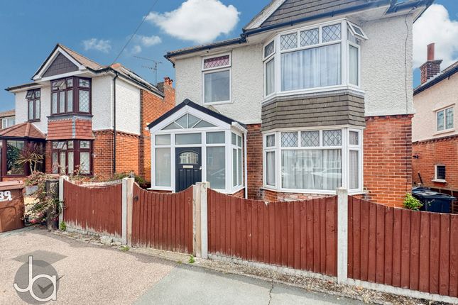 Highfield Avenue, Harwich CO12 3 bed detached house for sale