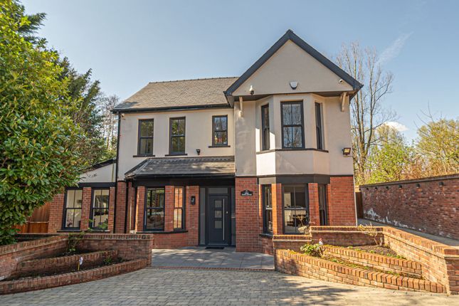 Newport Road, Llantarnam, NP44 6 bed detached house for sale
