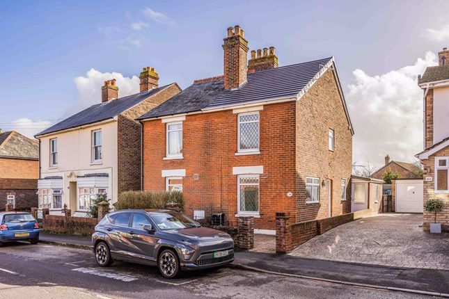 2 bedroom semi-detached house for sale