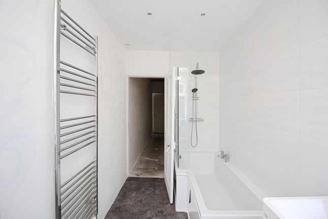 Henton Road, Off Hinckley Road... 2 bed terraced house for sale