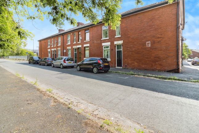 Iron Street, Manchester M40 2 bed terraced house for sale