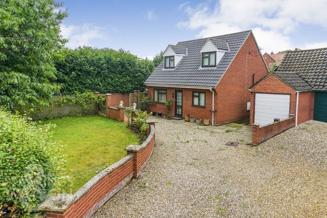 Windmill Close, Poringland, Norwich 3 bed chalet for sale