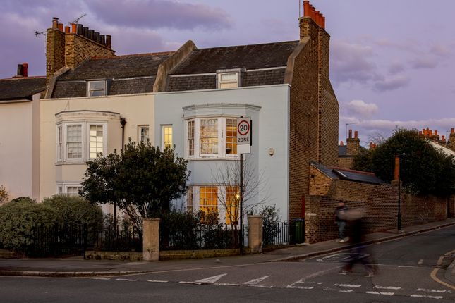 4 bed semi-detached house