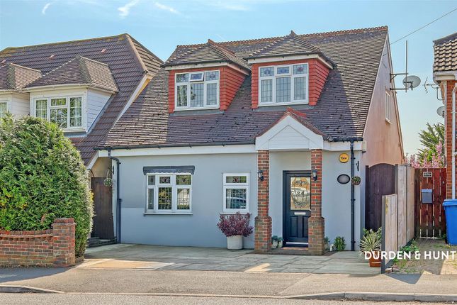 Greenway, Harold Wood, RM3 3 bed detached house for sale