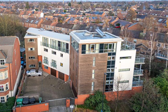 Windsor Court, York, YO31 7RY 1 bed flat for sale