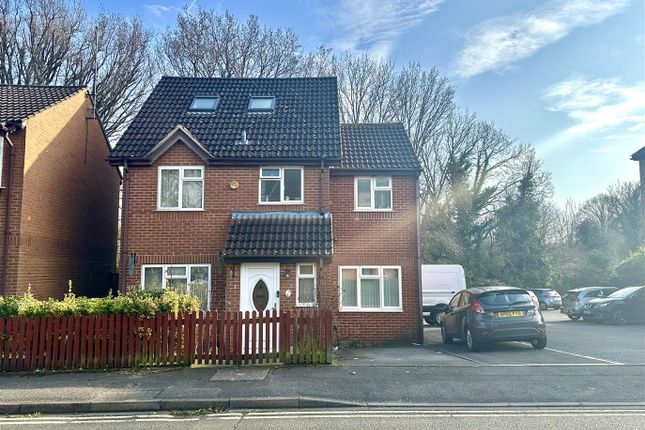 5 bed detached house
