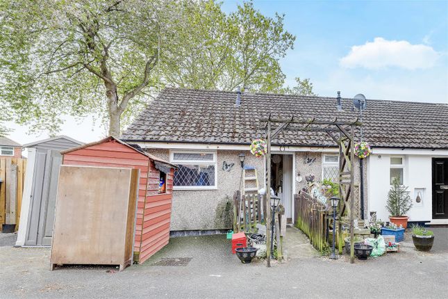 2 bedroom semi-detached bungalow for sale