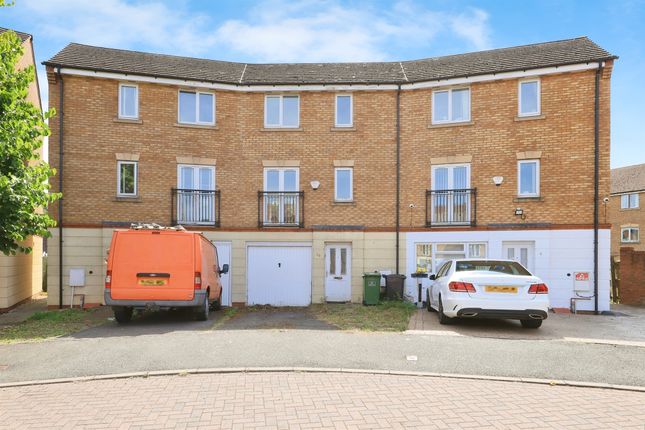 4 bedroom end of terrace house for sale