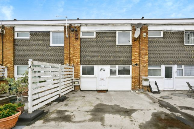 2 bedroom maisonette for sale