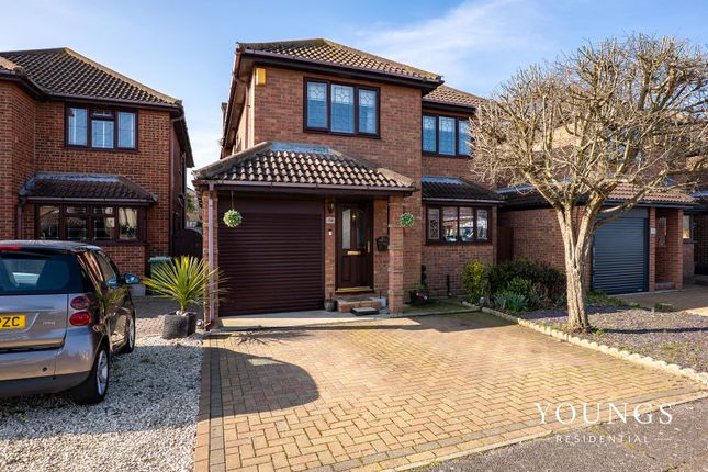 Ameland Road, Canvey Island, SS8 4 bed detached house for sale