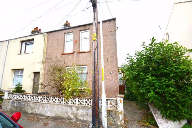 First Avenue, Queenborough 3 bed terraced house for sale
