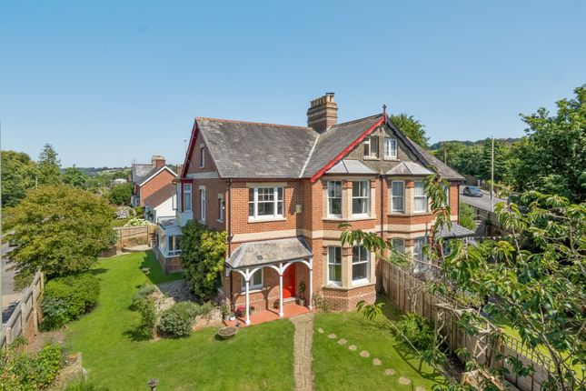 6 bedroom semi-detached house for sale