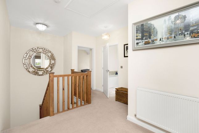 Harvest Hill, East Grinstead RH19 5 bed detached house for sale