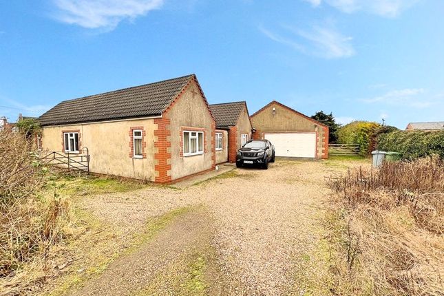 Honington Road, Barkston 3 bed detached bungalow for sale