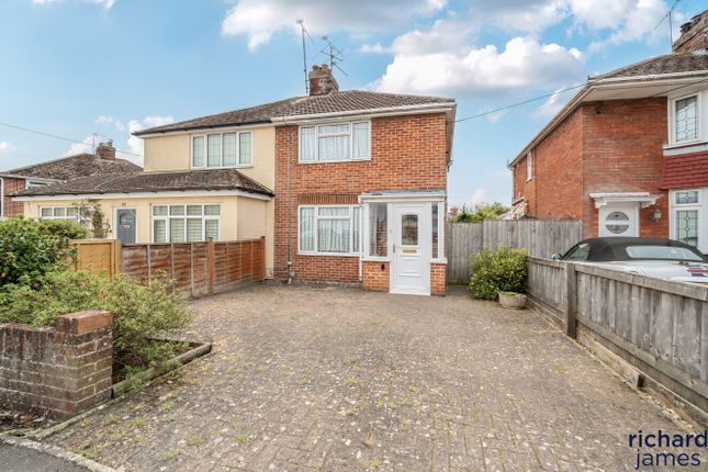 Morstone Road, Royal Wootton Bassett... 2 bed semi