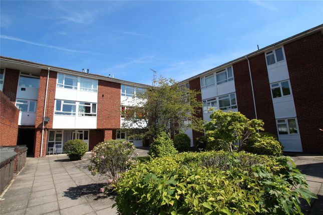 Grainford Court, Wokingham RG40 2 bed apartment for sale