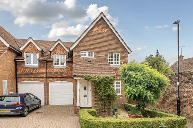 Colwall Gardens, Woodford Green 3 bed semi
