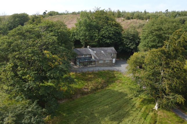 Carno, Caersws, Powys, SY17 3 bed detached house for sale