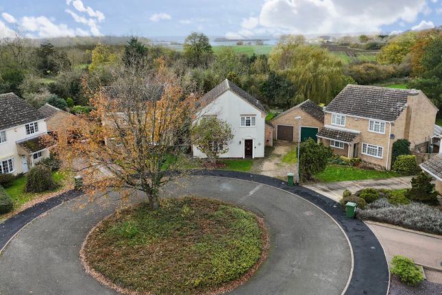 Cedar Close, Grafham, Huntingdon, PE28 4 bed detached house for sale