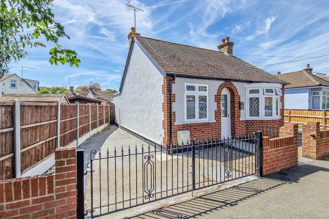 2 bed detached bungalow