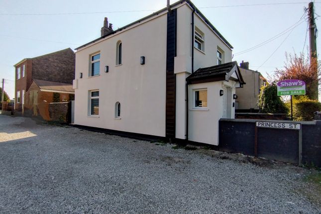 2 bedroom detached house for sale