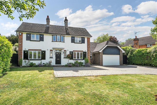 Bell Lane, Fetcham 5 bed detached house for sale