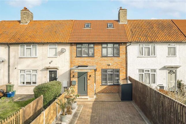 Barnes Avenue, London SW13 3 bed terraced house for sale