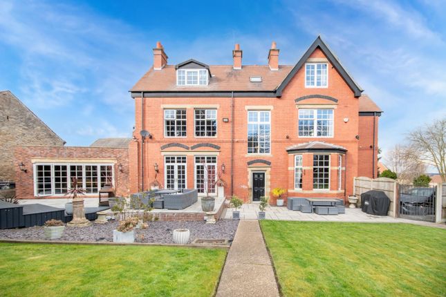 Vicarage Drive, Wadworth, Doncaster 5 bed detached house for sale