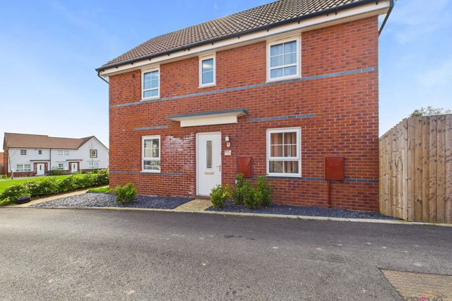 Eagle Crescent, Newent GL18 3 bed semi