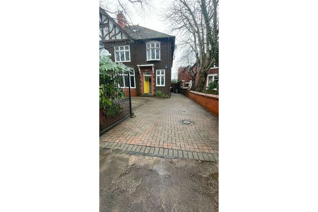 5 bed semi-detached house