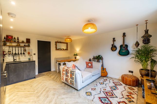 Bell Street, Reigate, RH2 1 bed flat for sale