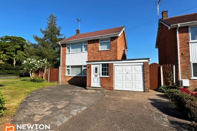 Hardwick Drive, Ollerton, NG22 3 bed detached house for sale