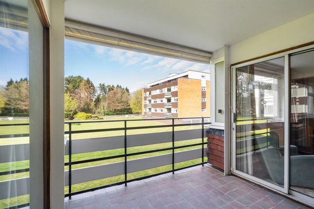 3 bed flat
