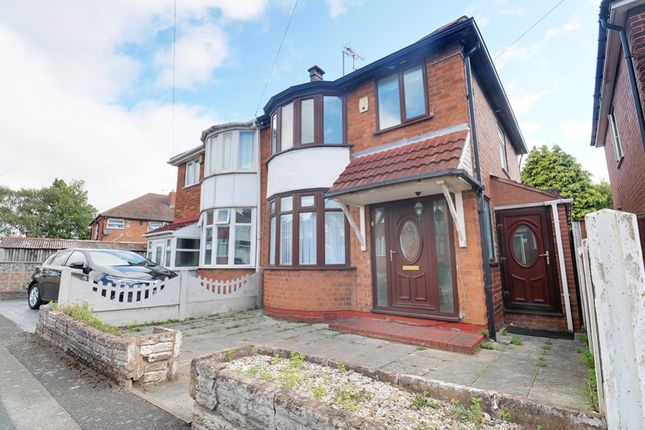 Kempson Avenue, West Bromwich, West... 3 bed semi